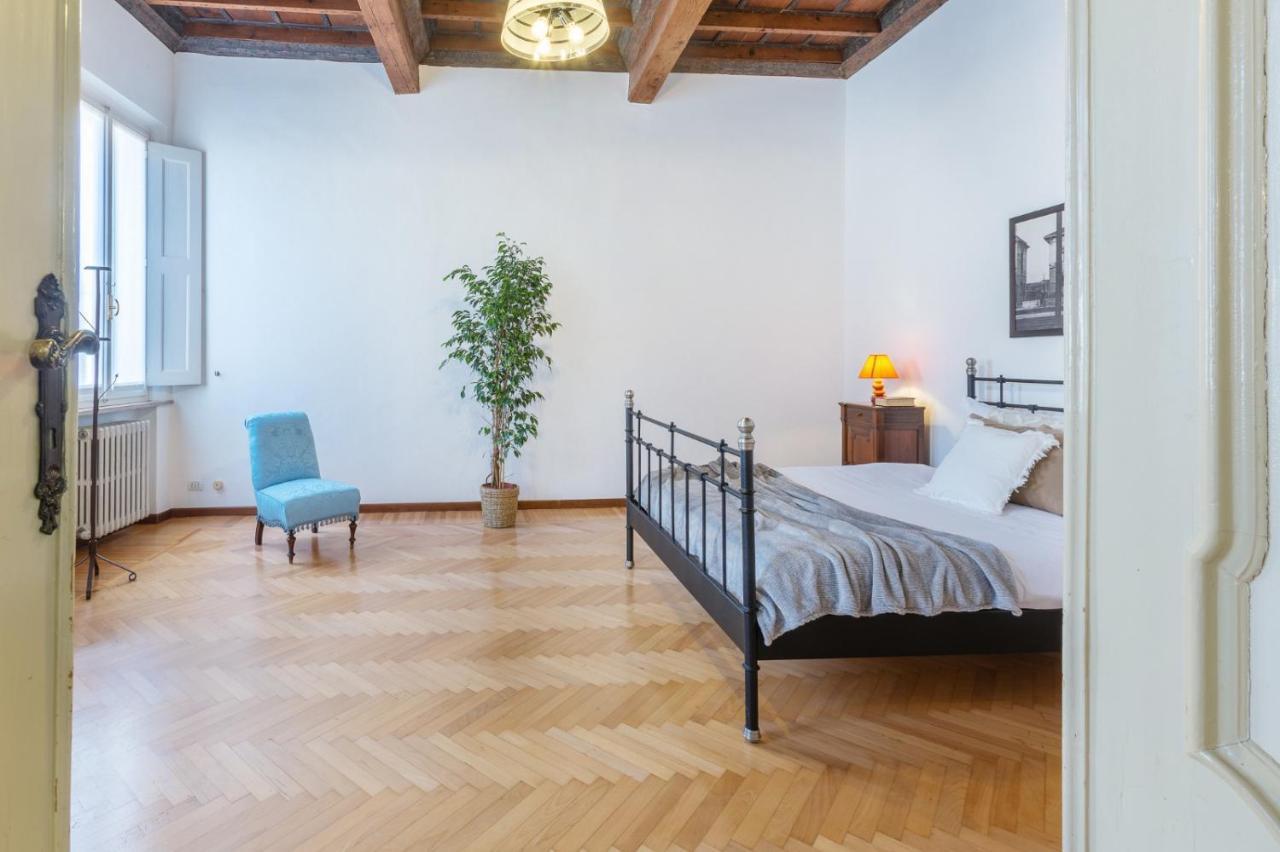 Frescobaldi Aparments! A Casa Di Francesco Apartment Ferrara Luaran gambar